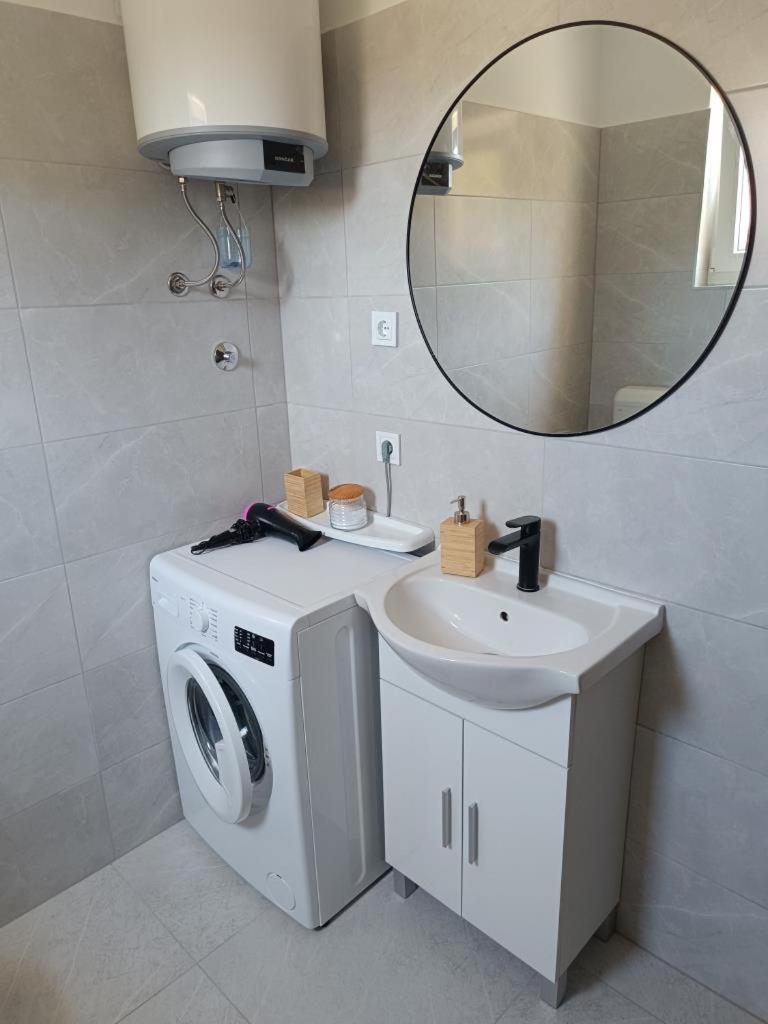 Apartment Dragana, Jezera, Island Murter Kültér fotó