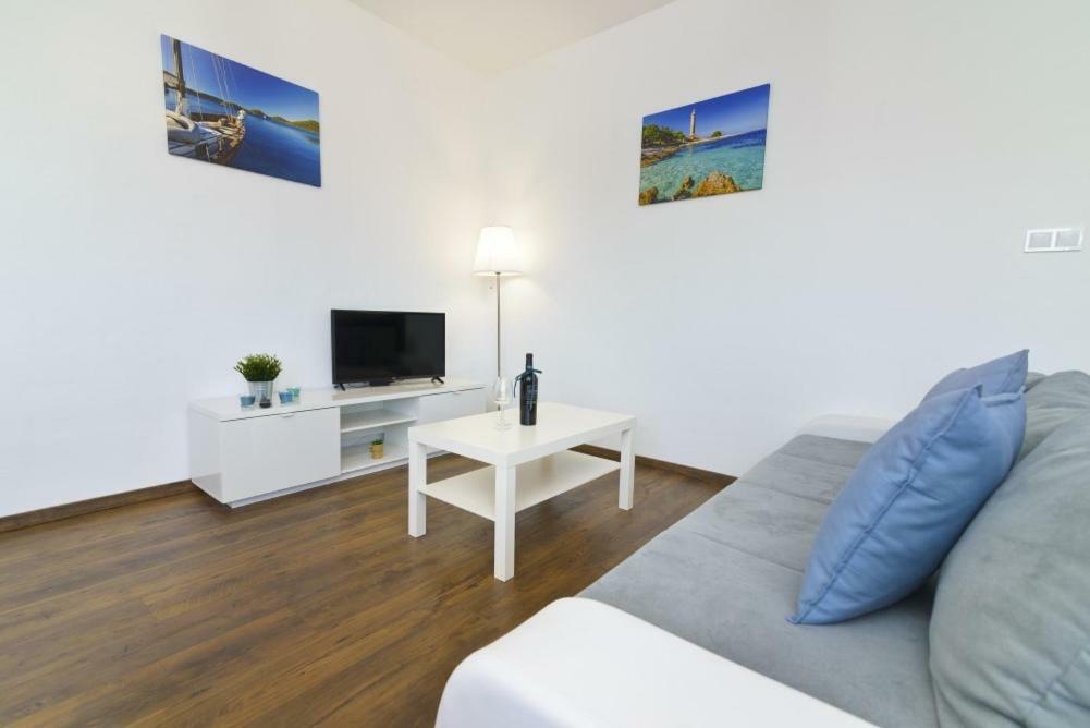 Apartment Dragana, Jezera, Island Murter Kültér fotó